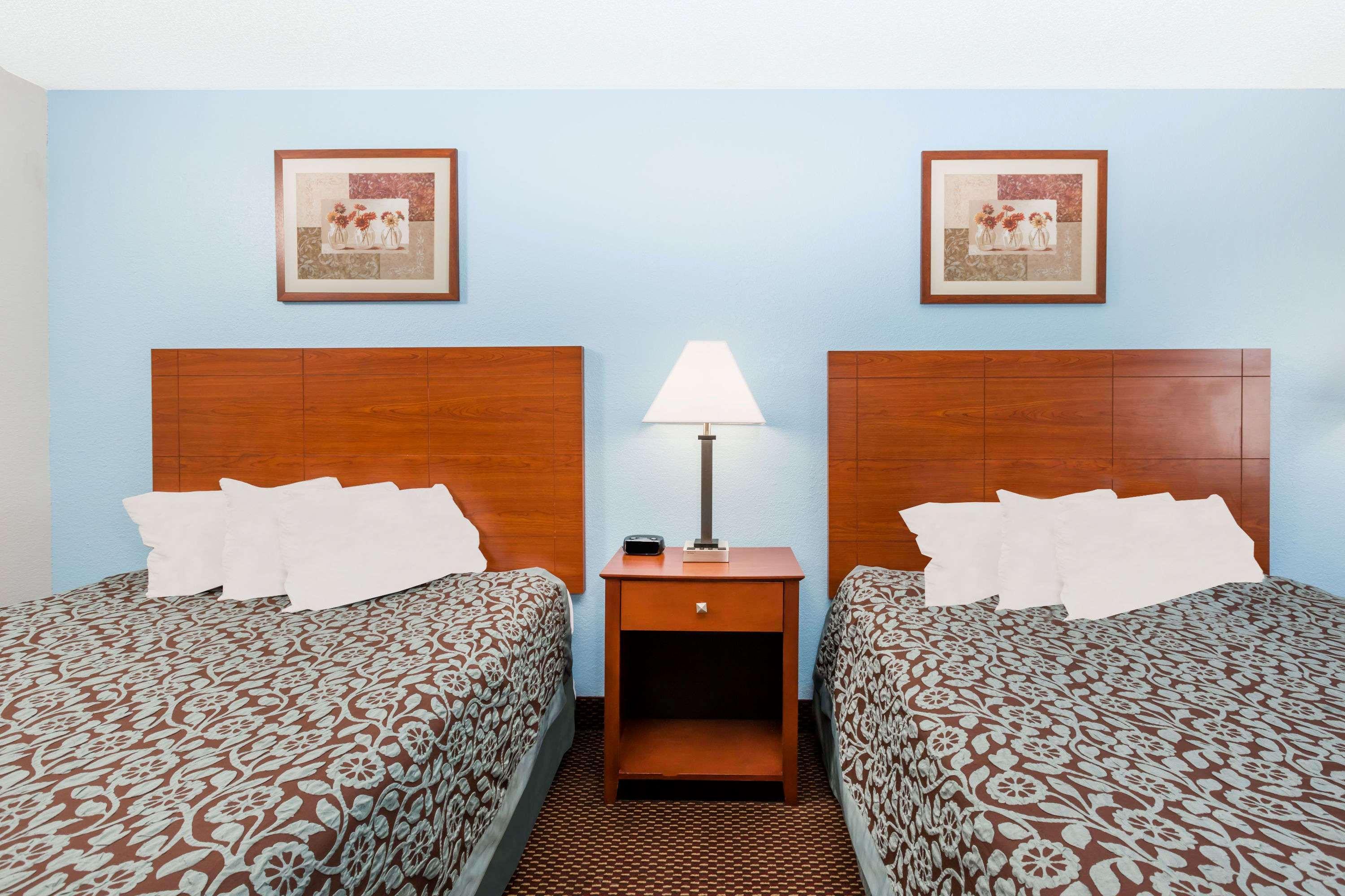 Days Inn By Wyndham Ankeny - Des Moines Exterior photo