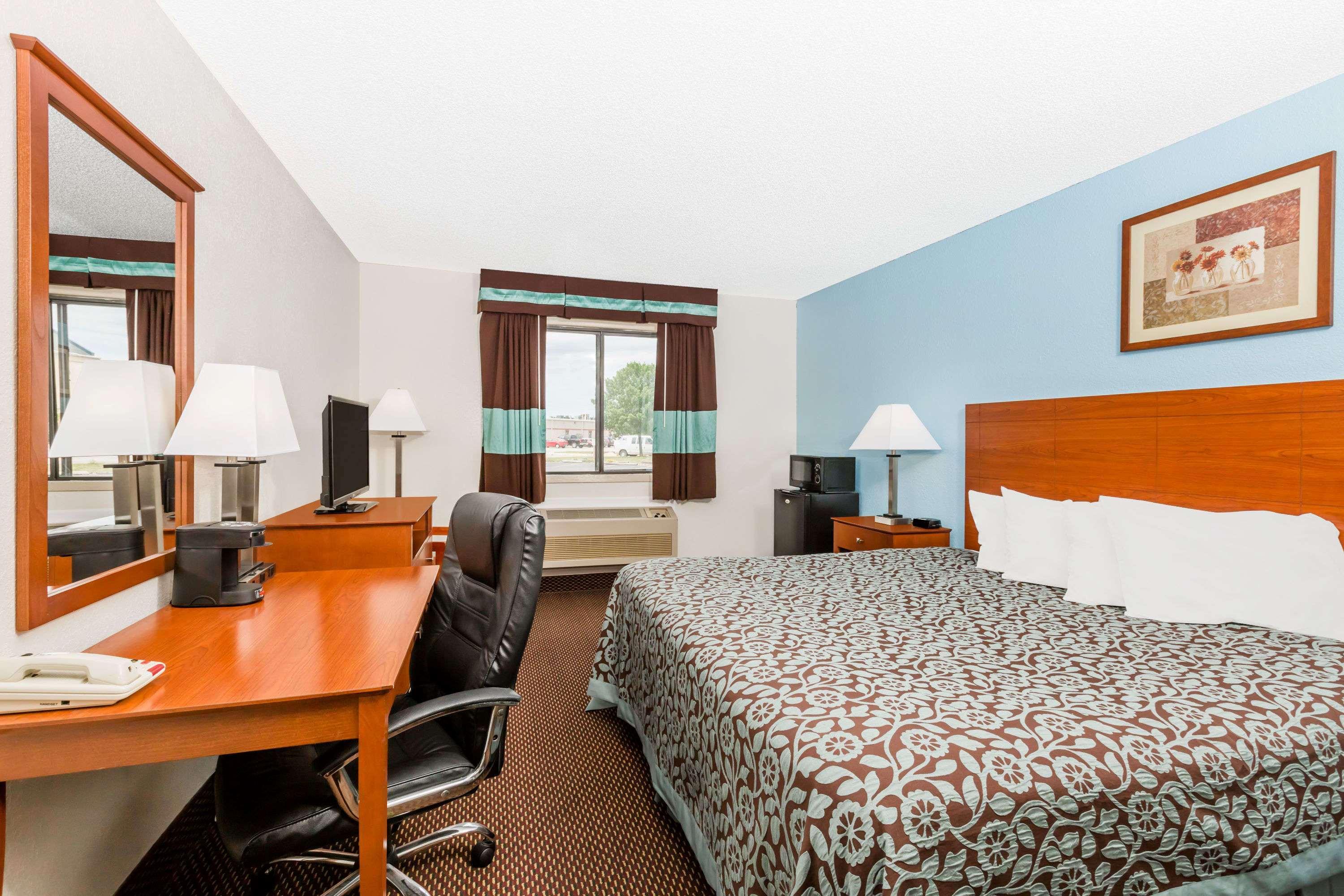 Days Inn By Wyndham Ankeny - Des Moines Exterior photo