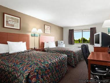 Days Inn By Wyndham Ankeny - Des Moines Exterior photo